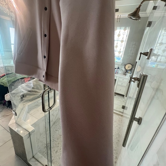 Zella Arise Luxe bomber jacket button up light pink - Picture 10 of 17